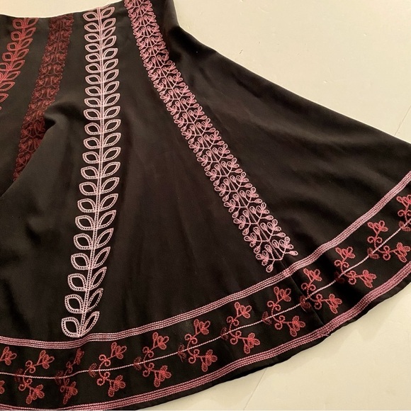 Sunny Leigh Black Skirt Size 8 Boho Flared Midi Maxi Floral Embroidery A-line - Picture 3 of 10